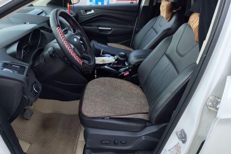 Used Ford Kuga 2015 2.0L GTDi Four-Wheel-Drive Sport Model Left Front Seat