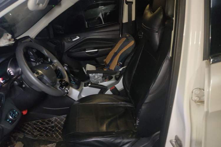 Used Ford Kuga 2015 1.5L GTDi Two-Wheel-Drive Comfort Model Left Front Seat