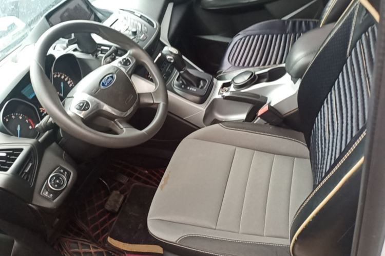 Used Ford Kuga 2015 1.5L GTDi Two-Wheel-Drive Comfort Model Left Front Seat