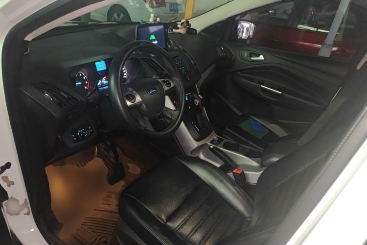 Used Ford Kuga 2015 1.5L GTDi Two-Wheel-Drive Comfort Model Left Front Seat