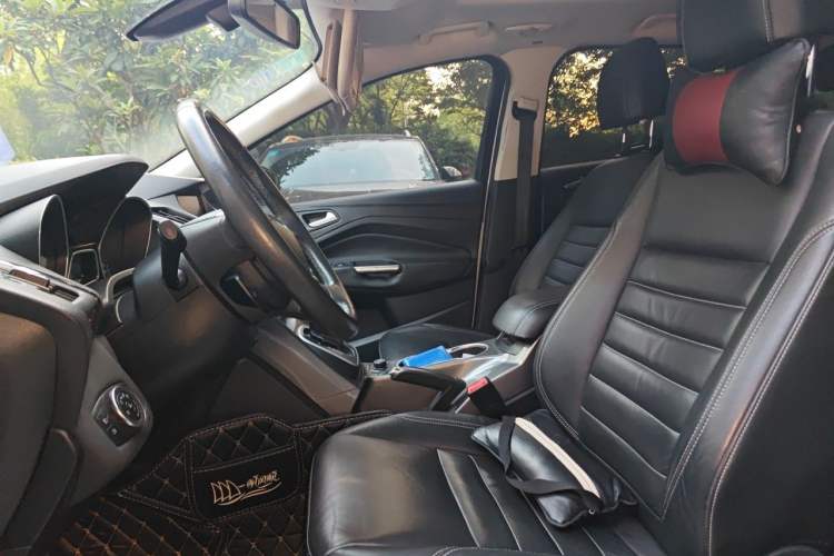 Used Ford Kuga 2015 1.5L GTDi Four-Wheel-Drive Elite Model Left Front Seat