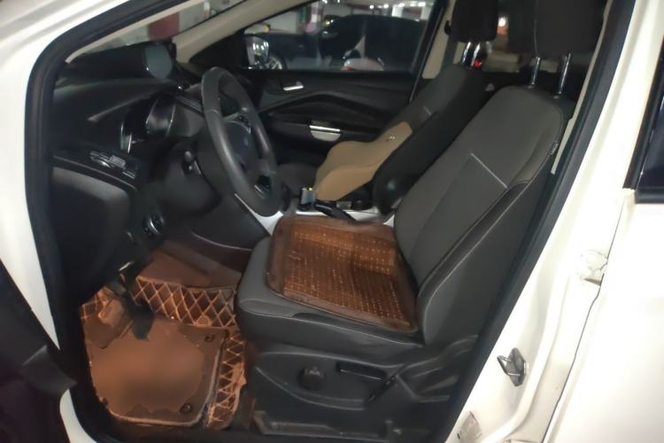 Used Ford Kuga 2015 1.5L GTDi Two-Wheel-Drive Comfort Model Left Front Seat