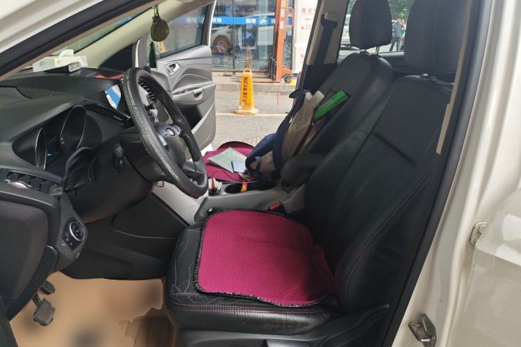 Used Ford Kuga 2015 1.5L GTDi Two-Wheel-Drive Comfort Model Left Front Seat