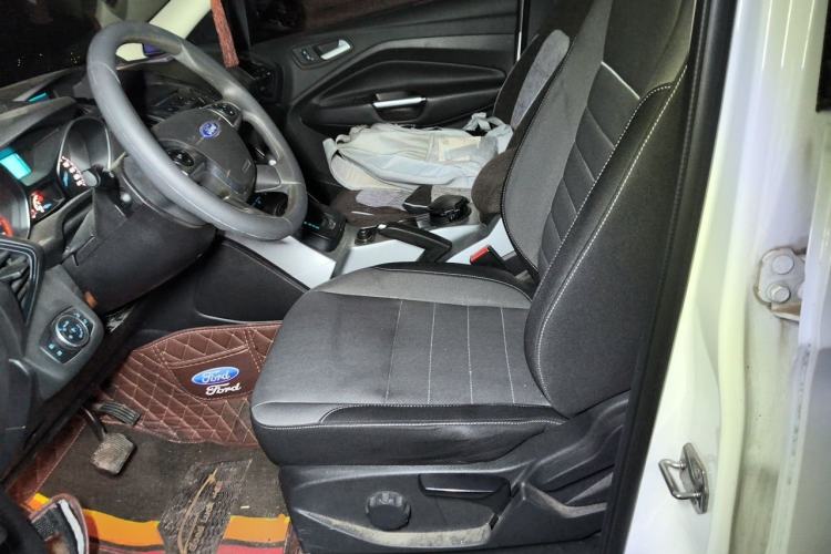 Used Ford Kuga 2015 1.5L GTDi Two-Wheel-Drive Comfort Model Left Front Seat