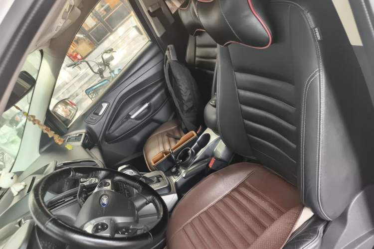 Used Ford Kuga 2015 2.0L GTDi Four-Wheel Drive Prestige Model Left Front Seat