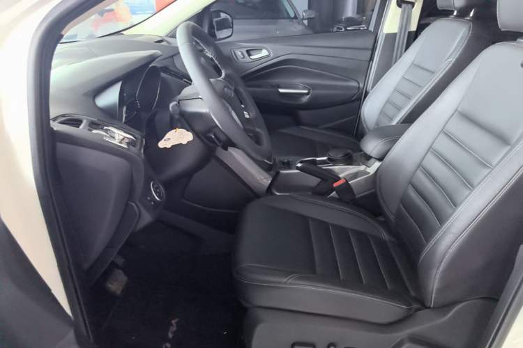 Used Ford Kuga 2015 1.5L GTDi Four-Wheel-Drive Elite Model Left Front Seat