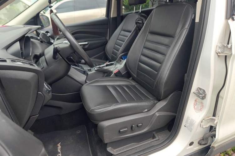 Used Ford Kuga 2015 2.0L GTDi Four-Wheel Drive Elite Model Left Front Seat
