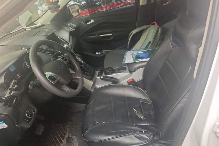 Used Ford Kuga 2015 1.5L GTDi Two-Wheel-Drive Comfort Model Left Front Seat