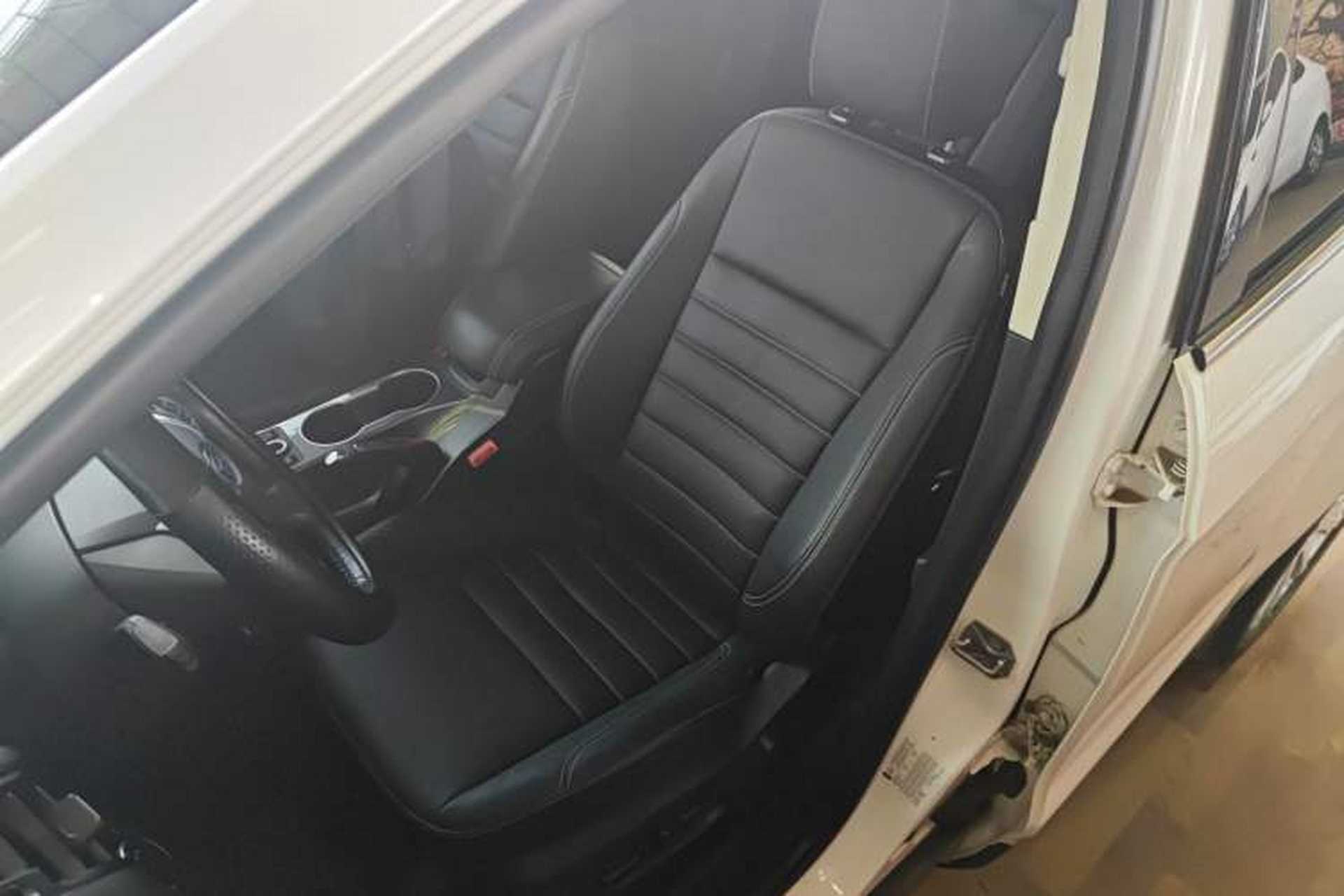Used Ford Kuga 2015 2.0L GTDi Four-Wheel Drive Prestige Model Left Front Seat