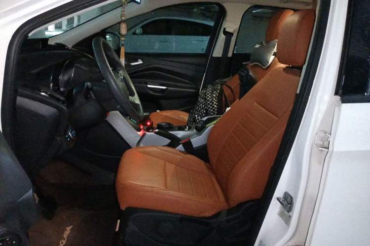 Used Ford Kuga 2015 1.5L GTDi Two-Wheel-Drive Comfort Model Left Front Seat