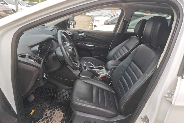 Used Ford Kuga 2015 2.0L GTDi Four-Wheel Drive Elite Model Left Front Seat