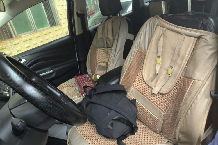 Used Ford Kuga 2015 1.5L GTDi Two-Wheel-Drive Comfort Model Left Front Seat