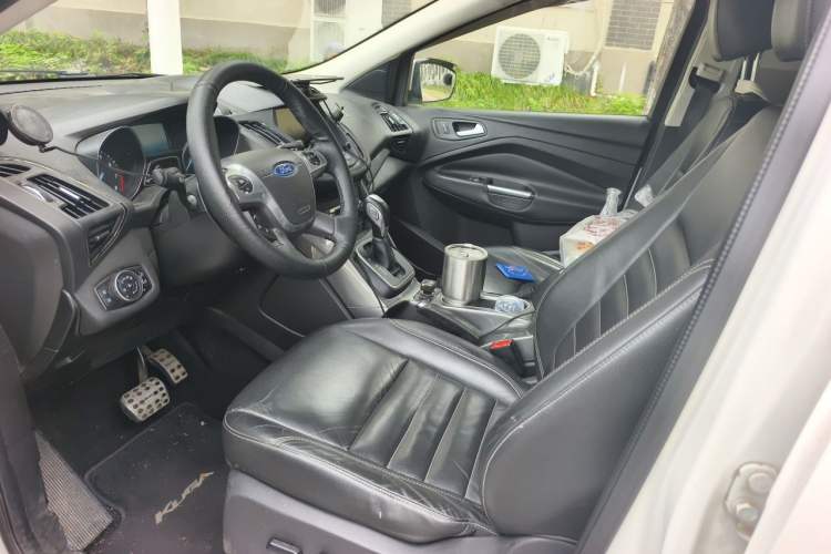 Used Ford Kuga 2015 1.5L GTDi Four-Wheel-Drive Elite Model Left Front Seat
