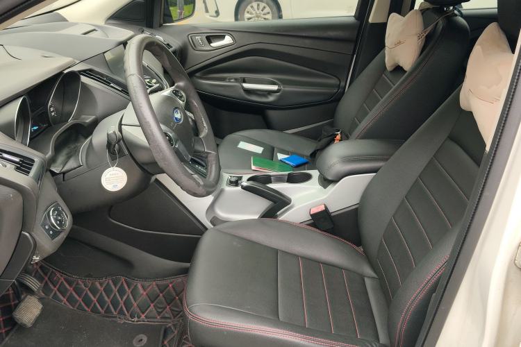 Used Ford Kuga 2015 1.5L GTDi Two-Wheel-Drive Comfort Model Left Front Seat