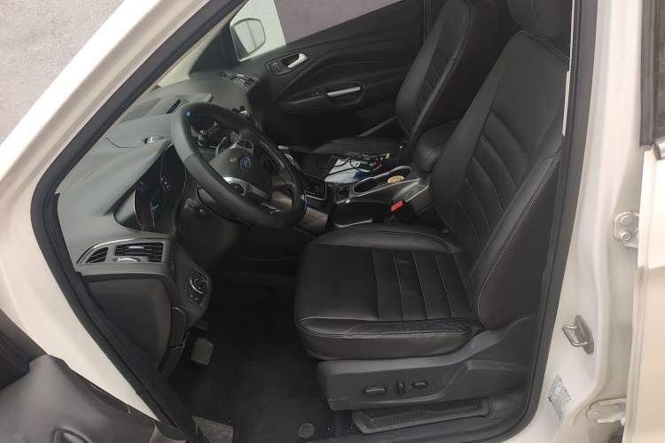 Used Ford Kuga 2015 2.0L GTDi Four-Wheel Drive Elite Model Left Front Seat
