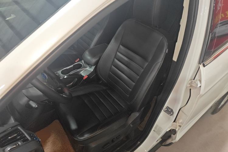 Used Ford Kuga 2015 2.0L GTDi Four-Wheel Drive Elite Model Left Front Seat
