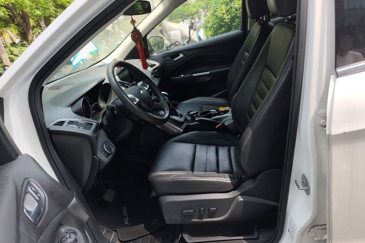 Used Ford Kuga 2015 2.0L GTDi Four-Wheel Drive Elite Model Left Front Seat