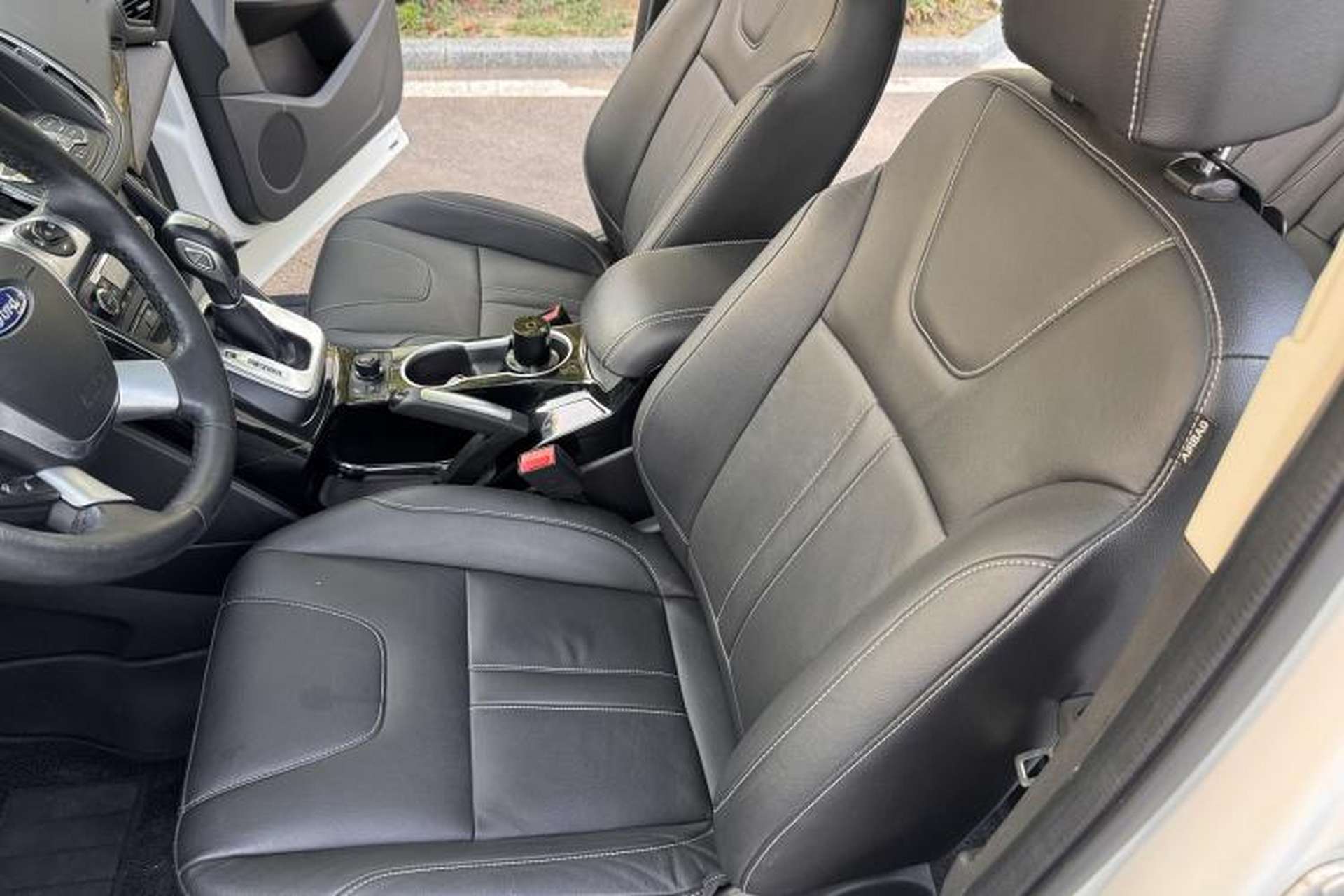 Used Ford Kuga 2015 2.0L GTDi Four-Wheel-Drive Sport Model Left Front Seat