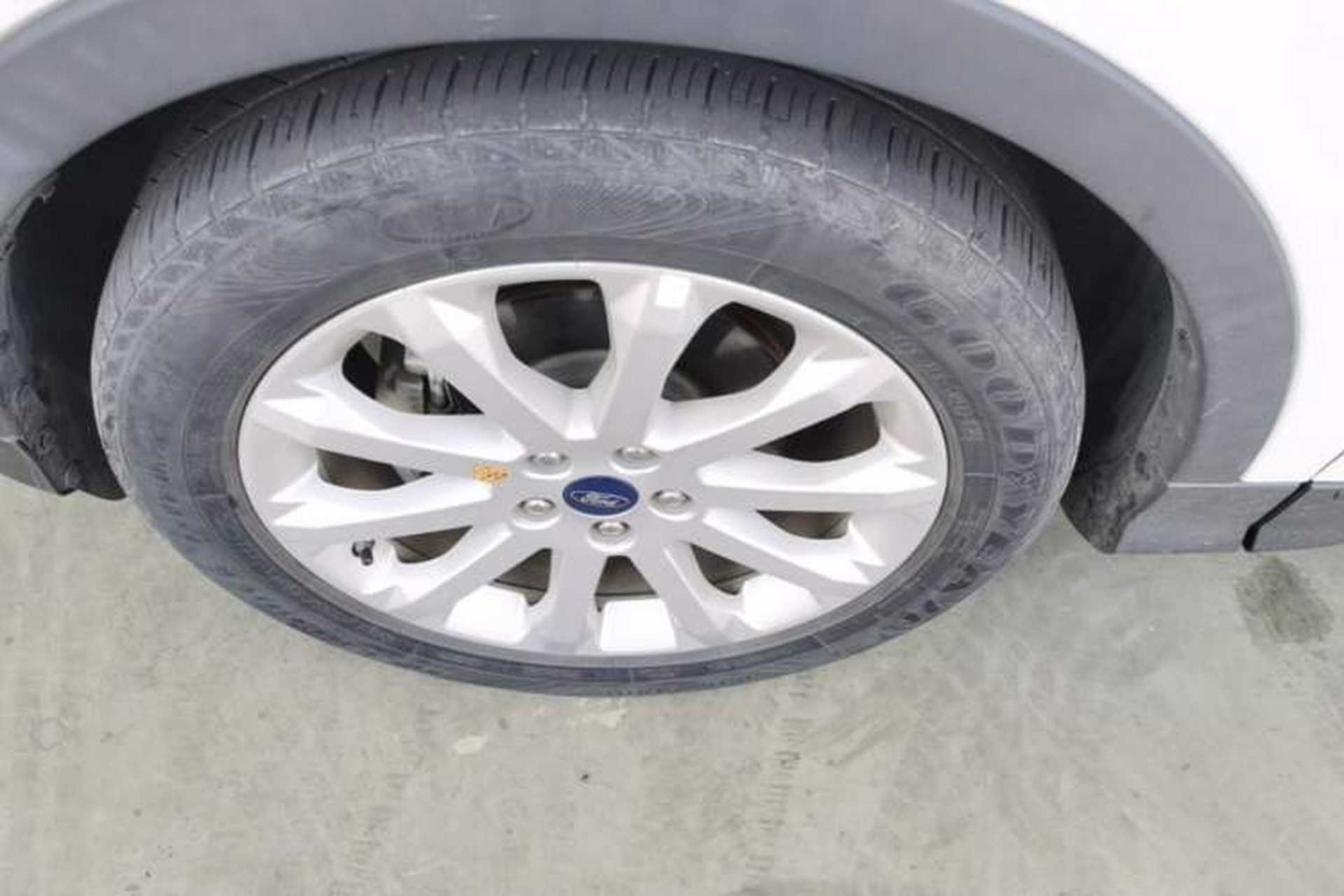Used Ford Kuga 2015 1.5L GTDi Two-Wheel-Drive Comfort Model Left Front Wheel Hub