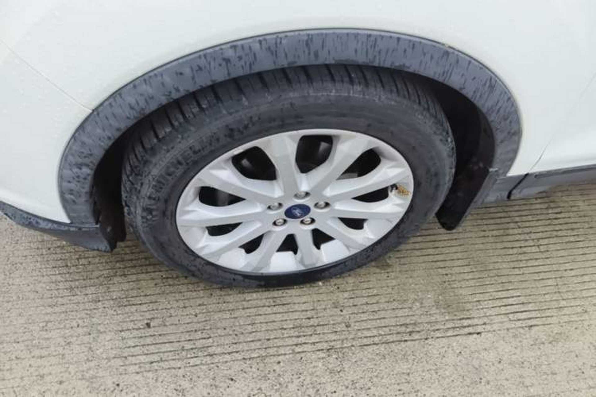 Used Ford Kuga 2015 1.5L GTDi Two-Wheel Drive Fashion Edition Left Front Wheel Hub
