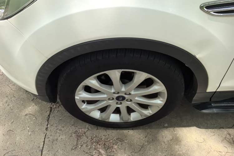 Used Ford Kuga 2015 1.5L GTDi Two-Wheel-Drive Comfort Model Left Front Wheel Hub