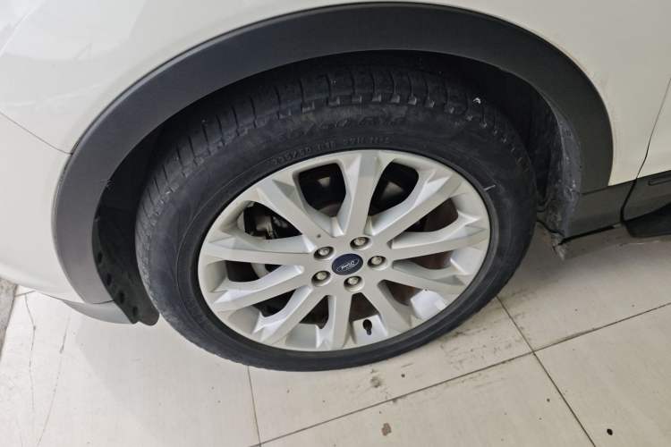 Used Ford Kuga 2015 1.5L GTDi Two-Wheel-Drive Comfort Model Left Front Wheel Hub