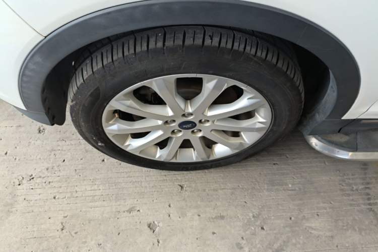 Used Ford Kuga 2015 1.5L GTDi Four-Wheel-Drive Elite Model Left Front Wheel Hub