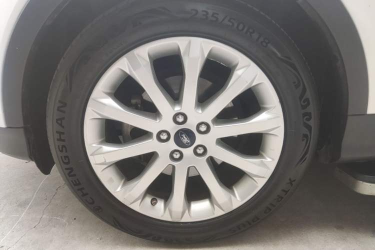 Used Ford Kuga 2015 1.5L GTDi Two-Wheel Drive Fashion Edition Left Front Wheel Hub