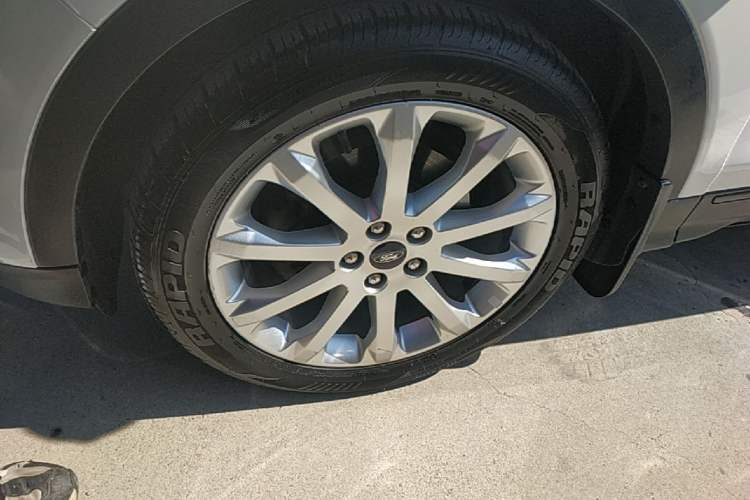 Used Ford Kuga 2015 1.5L GTDi Two-Wheel Drive Fashion Edition Left Front Wheel Hub