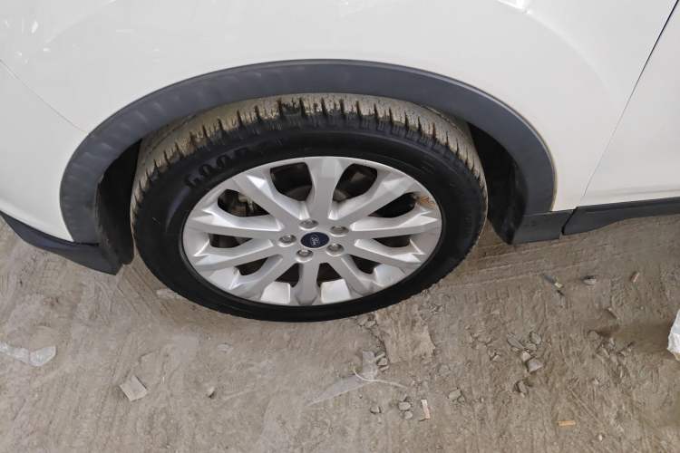 Used Ford Kuga 2015 1.5L GTDi Two-Wheel Drive Fashion Edition Left Front Wheel Hub