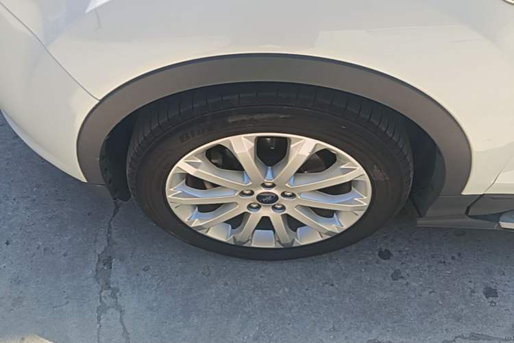 Used Ford Kuga 2015 1.5L GTDi Two-Wheel Drive Fashion Edition Left Front Wheel Hub