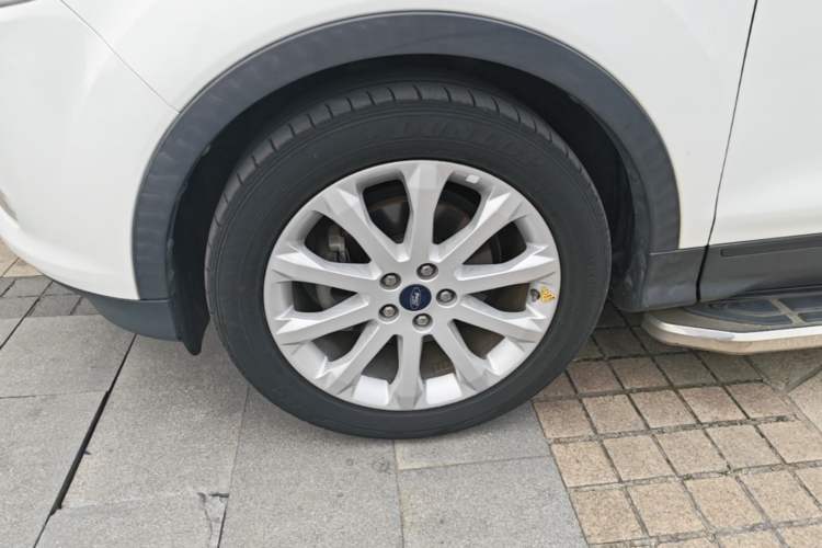 Used Ford Kuga 2015 1.5L GTDi Two-Wheel Drive Fashion Edition Left Front Wheel Hub