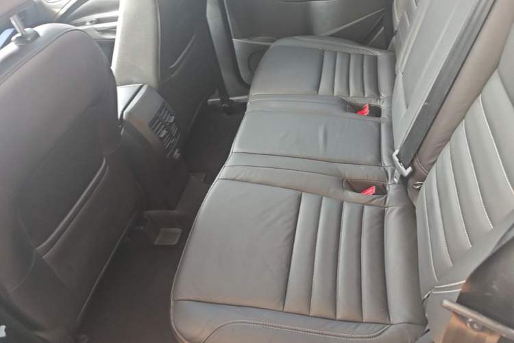 Used Ford Kuga 2015 2.0L GTDi Four-Wheel Drive Prestige Model Left Rear Seat