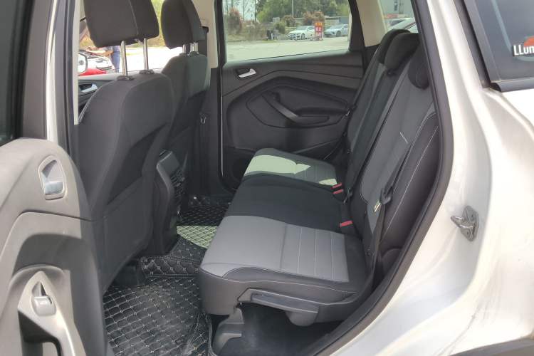 Used Ford Kuga 2015 1.5L GTDi Two-Wheel-Drive Comfort Model Left Rear Seat