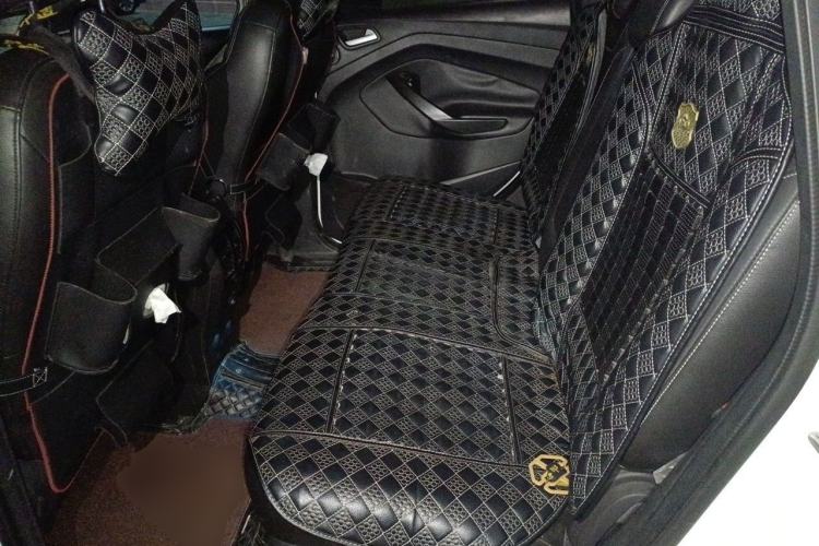 Used Ford Kuga 2015 2.0L GTDi Four-Wheel-Drive Sport Model Left Rear Seat