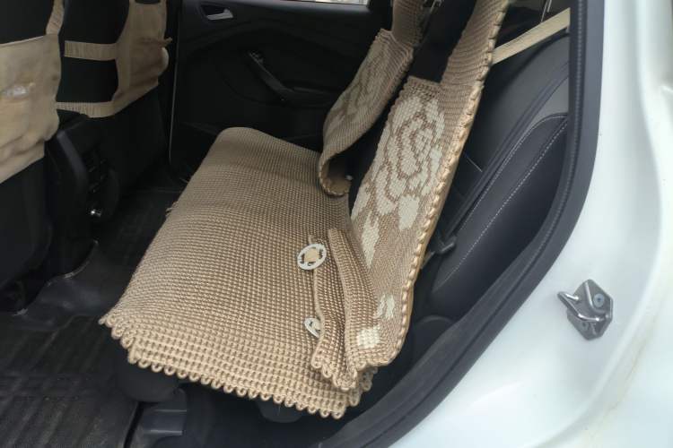 Used Ford Kuga 2015 1.5L GTDi Two-Wheel-Drive Comfort Model Left Rear Seat
