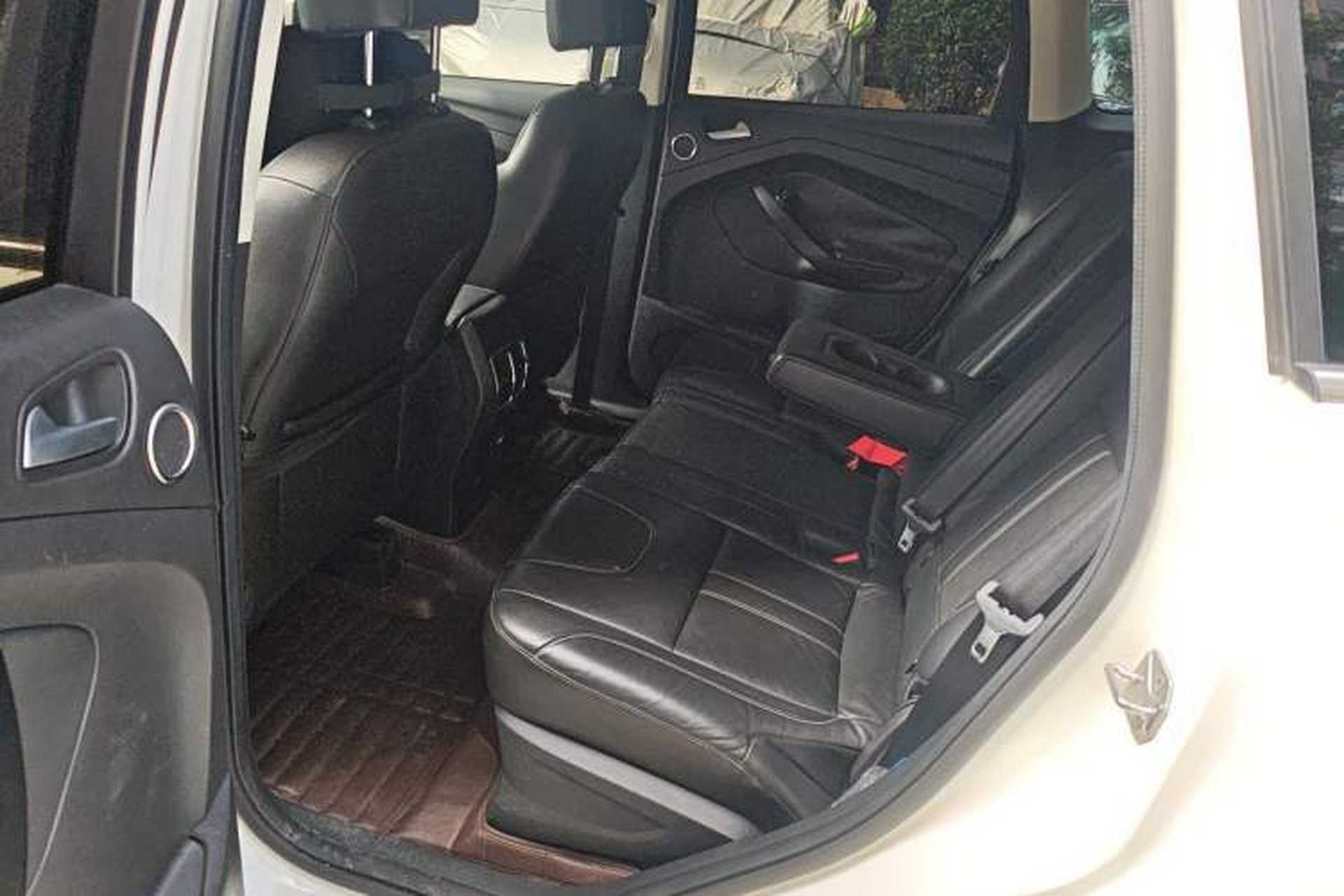 Used Ford Kuga 2015 2.0L GTDi Four-Wheel-Drive Sport Model Left Rear Seat