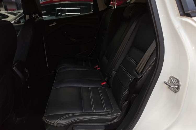 Used Ford Kuga 2015 1.5L GTDi Two-Wheel-Drive Comfort Model Left Rear Seat