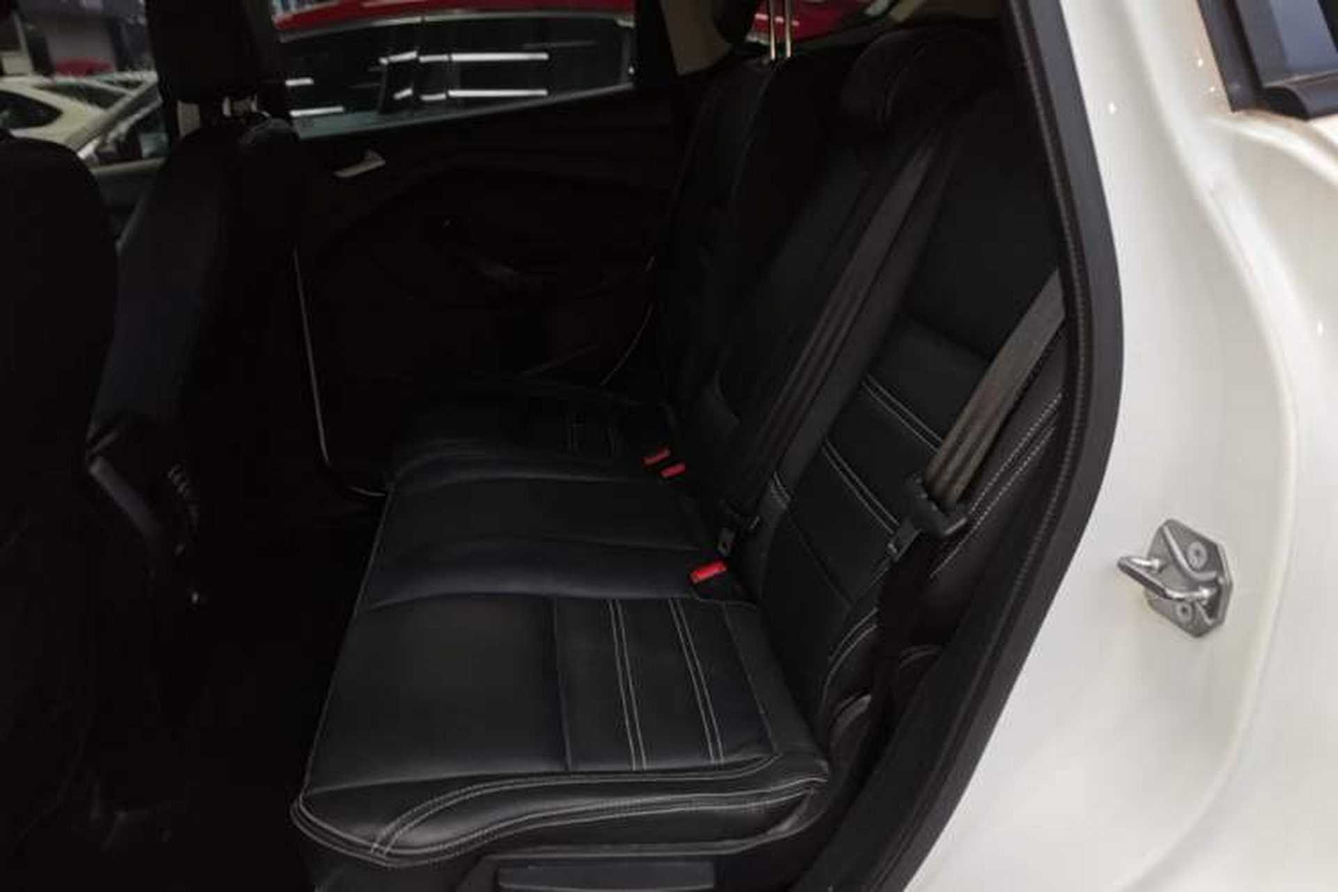 Used Ford Kuga 2015 1.5L GTDi Two-Wheel-Drive Comfort Model Left Rear Seat
