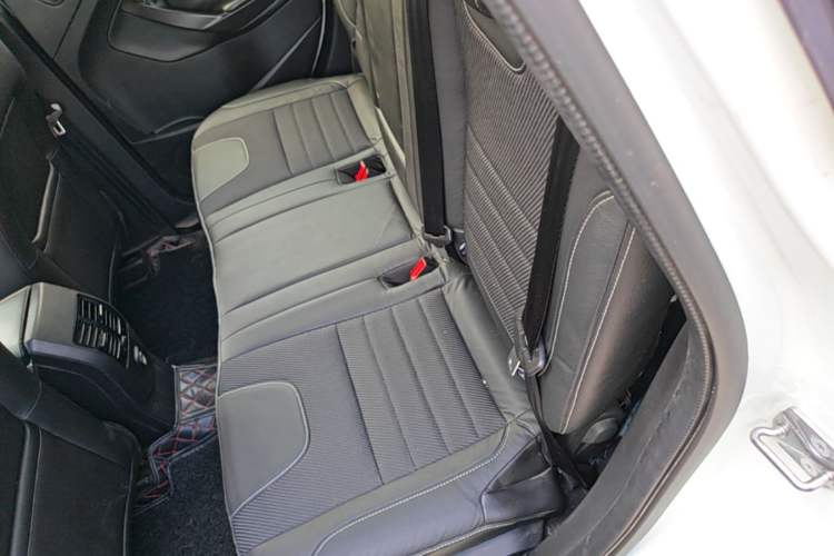 Used Ford Kuga 2015 1.5L GTDi Two-Wheel Drive Fashion Edition Left Rear Seat