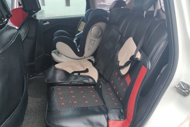 Used Ford Kuga 2015 1.5L GTDi Two-Wheel-Drive Comfort Model Left Rear Seat