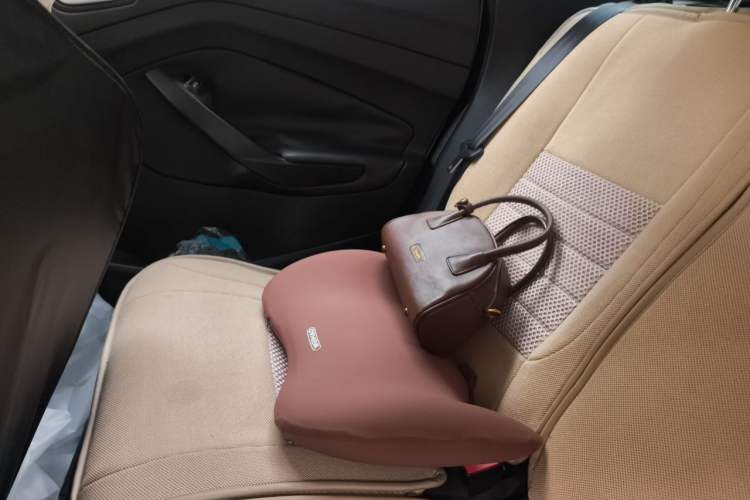 Used Ford Kuga 2015 1.5L GTDi Two-Wheel-Drive Comfort Model Left Rear Seat