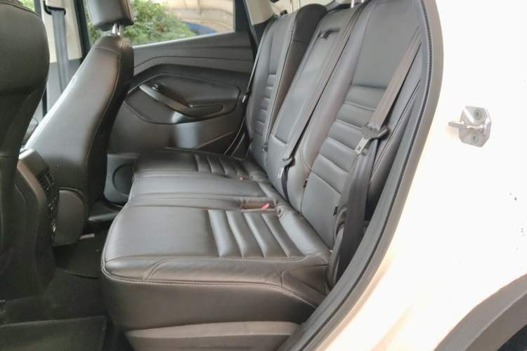 Used Ford Kuga 2015 2.0L GTDi Four-Wheel Drive Prestige Model Left Rear Seat