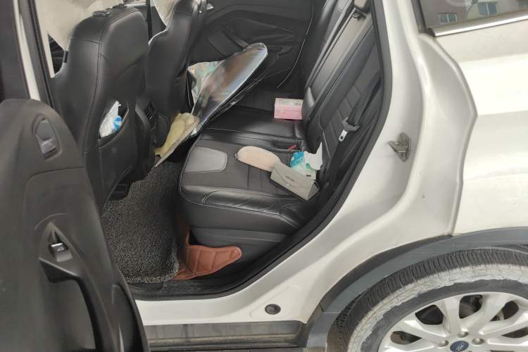 Used Ford Kuga 2015 1.5L GTDi Two-Wheel-Drive Comfort Model Left Rear Seat