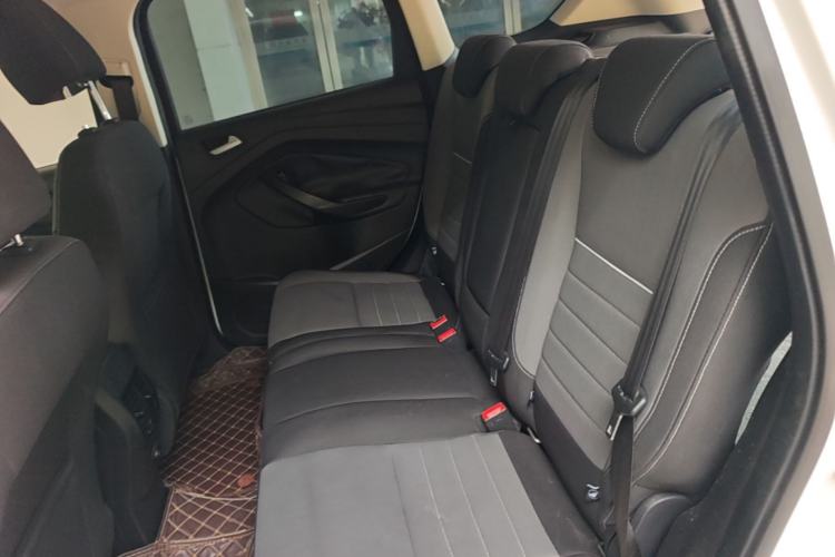 Used Ford Kuga 2015 1.5L GTDi Two-Wheel-Drive Comfort Model Left Rear Seat