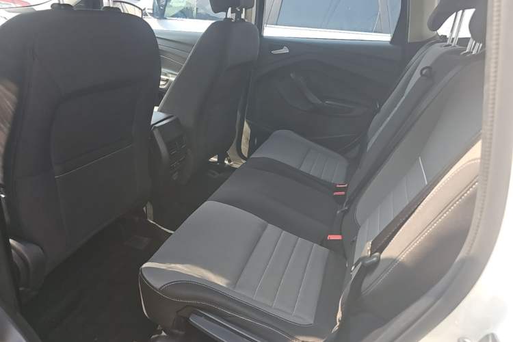 Used Ford Kuga 2015 1.5L GTDi Two-Wheel-Drive Comfort Model Left Rear Seat