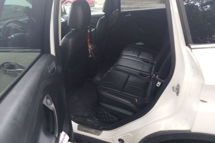 Used Ford Kuga 2015 2.0L GTDi Four-Wheel-Drive Sport Model Left Rear Seat
