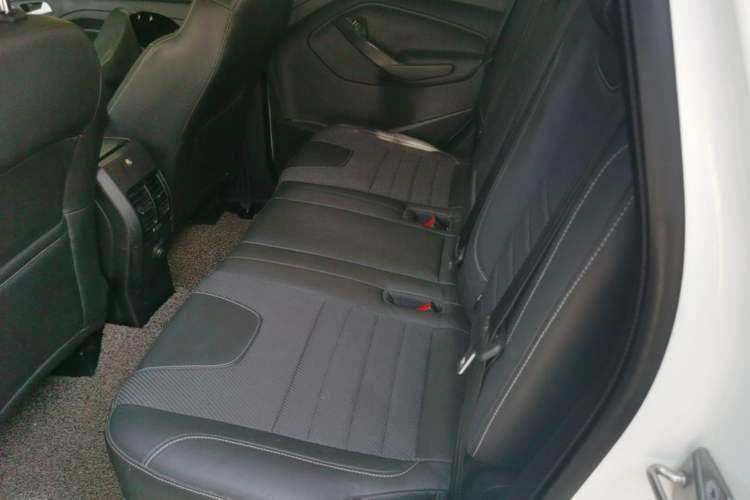 Used Ford Kuga 2015 1.5L GTDi Two-Wheel-Drive Comfort Model Left Rear Seat
