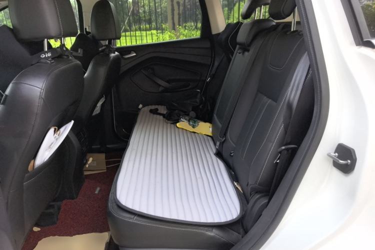 Used Ford Kuga 2015 2.0L GTDi Four-Wheel-Drive Sport Model Left Rear Seat