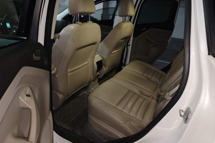 Used Ford Kuga 2015 1.5L GTDi Four-Wheel-Drive Elite Model Left Rear Seat